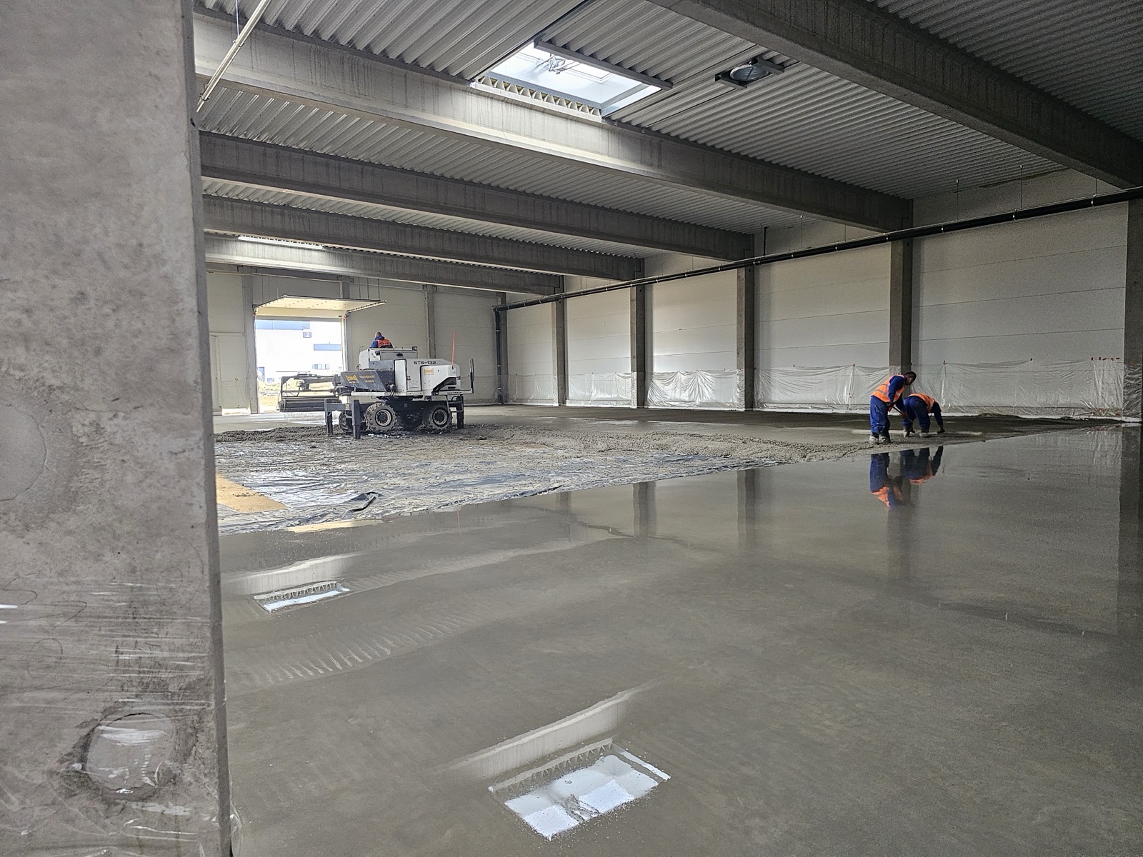 Realizacja Profine Polska — prace posadzkowe
